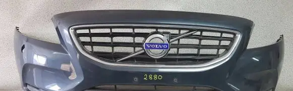 Volvo V40 Front bumper 31283732