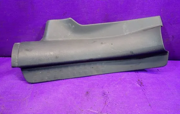 Suzuki Swift I (C) pillar trim 76162-63J