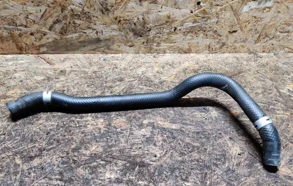 Mazda 3 II Engine coolant pipe/hose