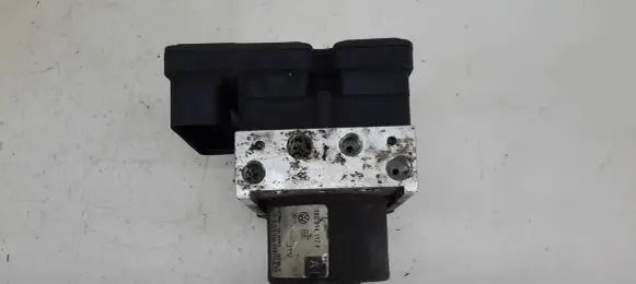 Skoda Octavia Mk2 (1Z) ABS Pump 1K0907379N 00005793E6 10097003133