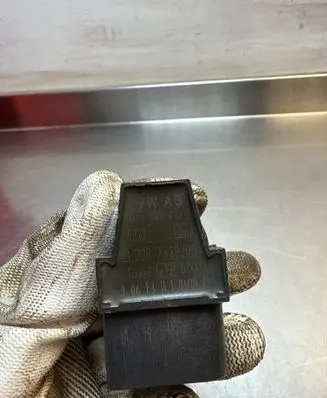 Volkswagen Jetta VI High voltage ignition coil 036905715F 78292004