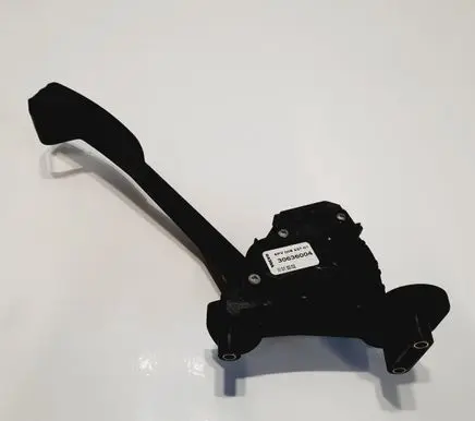 Volvo S60 Accelerator throttle pedal 30636004
