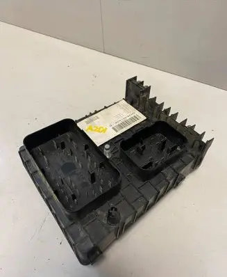 Volkswagen Touran I Fuse module 1K0937124K