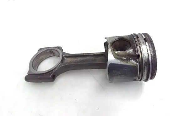 Opel Vivaro Piston with connecting rod KV9 10653
