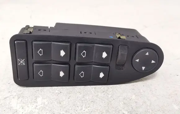 BMW 5 E39 Electric window control switch 8380644