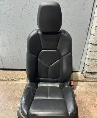 Porsche Cayenne (92A) Front passenger seat 