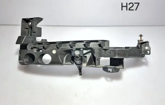 Audi A3 S3 8P Headlight/headlamp mounting bracket 8P0805607 8P0955101B