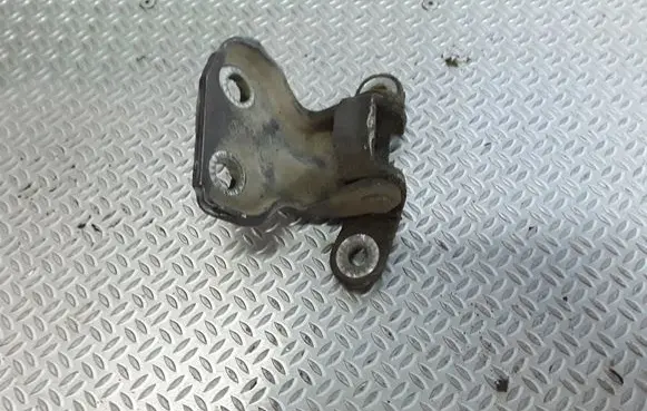 Nissan Terrano Rear door upper hinge