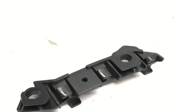 Mercedes-Benz C W205 Front bumper mounting bracket A2058850921