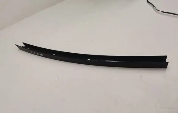 BMW 5 G30 G31 G38 Rear door window/glass frame 7390142