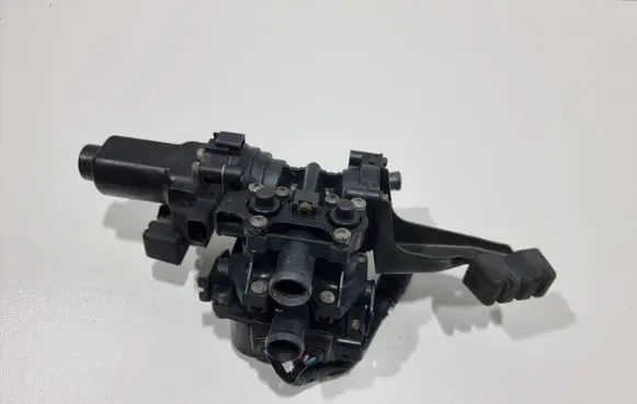 Volkswagen Phaeton Coolant heater control valve 3D2959617C 1137200024