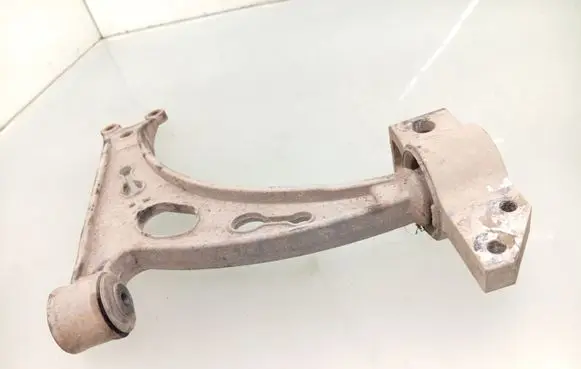Volkswagen Golf VI Front lower control arm/wishbone 