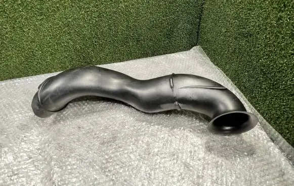 Porsche Cayenne (92A) Air intake duct part 7P5128752A 7P5128752