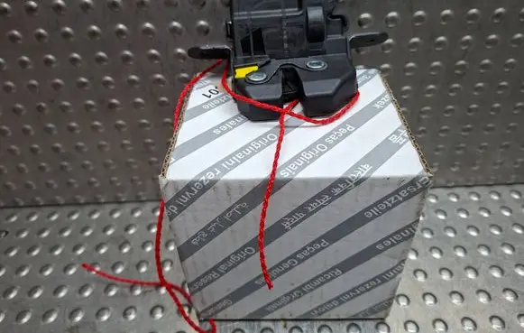 Fiat Tipo Tailgate lock latch S26336246 52096565