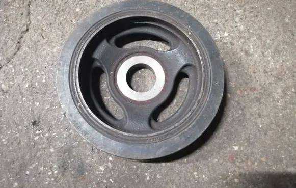 Citroen C4 I Crankshaft pulley 9656961080