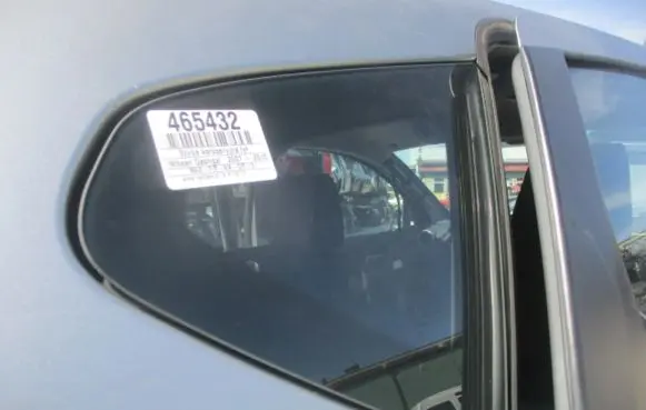Nissan Qashqai Rear side window