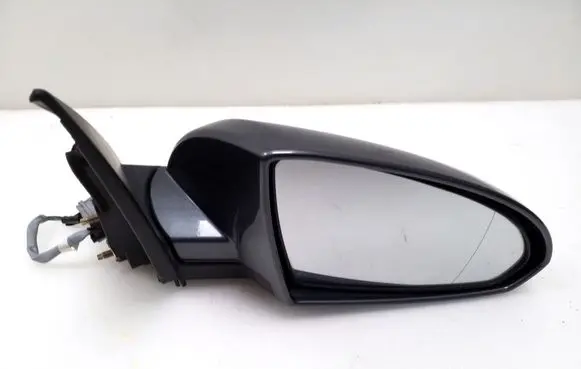 Nissan Primera Front door electric wing mirror 
