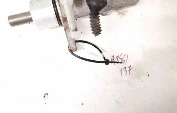Audi A4 S4 B5 8D Master brake cylinder