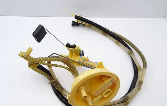 BMW 1 E81 E87 Fuel level sensor 6763888
