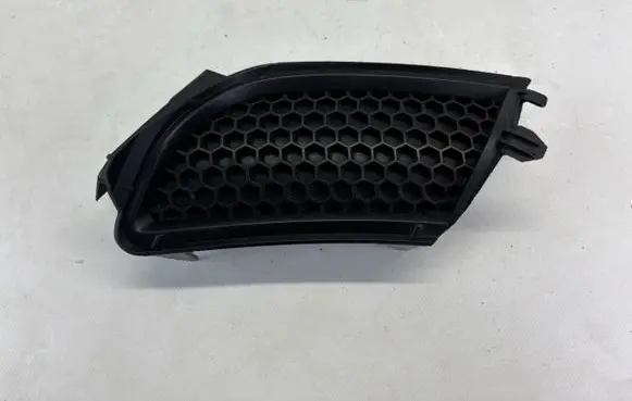 Peugeot 308 Front bumper lower grill 9680537677 K331