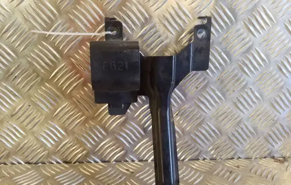 Mazda CX-7 Front door lock loop/hook striker 