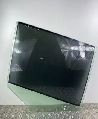 Volvo XC90 Rear door window glass