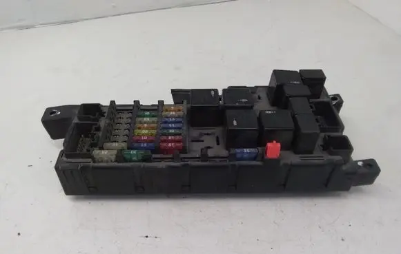 Volvo S60 Fuse module 8678449 518828009