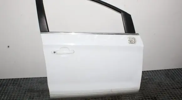 Ford Kuga I Front door FROZENWHITE