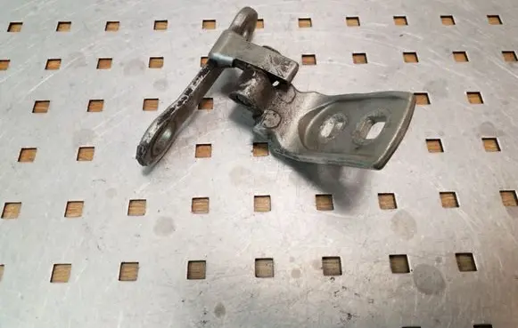 Opel Vectra C Front door upper hinge