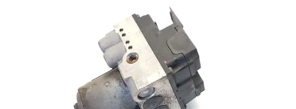 Audi A4 S4 B5 8D ABS Pump 8D0614111
