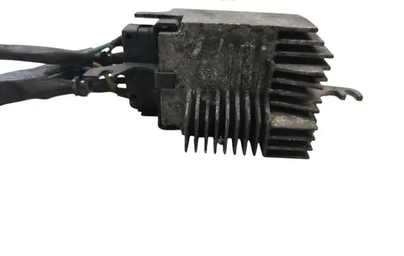 Audi A4 S4 B5 8D Fan control module 
