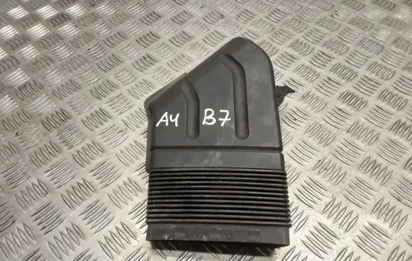 Audi A4 S4 B7 8E 8H Air intake duct part 8E0129617D