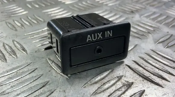Mazda 6 AUX in-socket connector TD1166DFX5700
