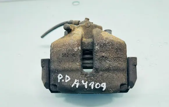Volkswagen Golf Plus Front brake caliper