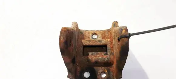 KIA Carnival Engine mounting bracket