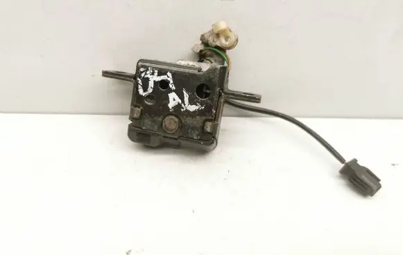Audi A6 S6 C4 4A Tailgate/trunk/boot lock/catch/latch 4A9827506C
