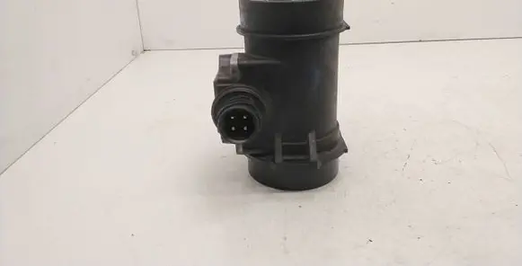 BMW 5 E39 Mass air flow meter 1730033 13369255 5WK9007