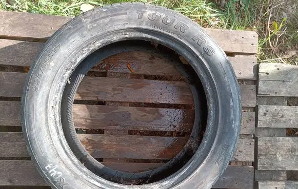 Dodge RAM 1500 DS R19 summer tire 