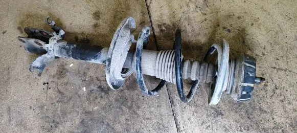 Dacia Sandero II Front shock absorber with coil spring 543021807R