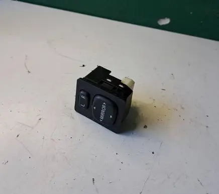 Toyota Corolla Verso AR10 Wing mirror switch 7697461 183574