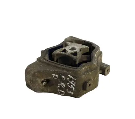 Engine mount bracket
