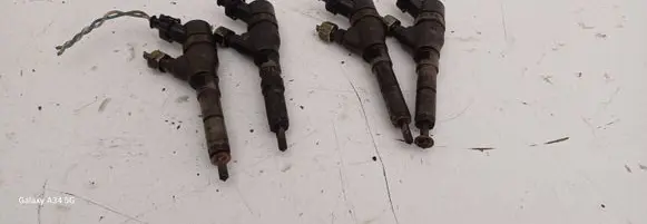 Citroen Xsara Picasso Fuel injector 9640895380