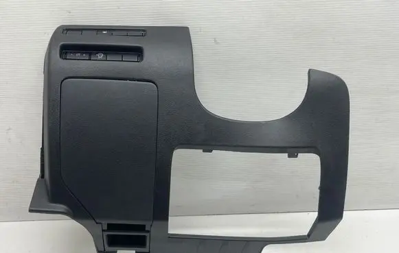 Nissan Rogue Dashboard lower bottom trim panel 681066RR0A