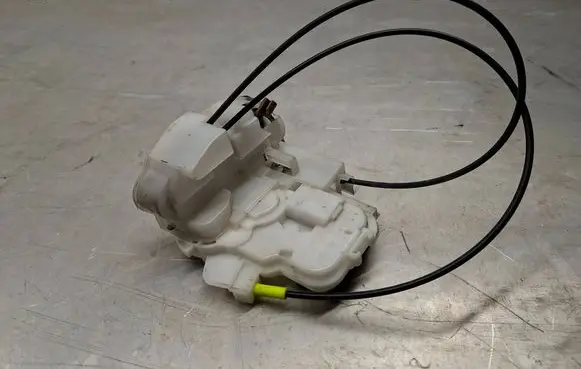 Subaru Forester SH Front door lock 