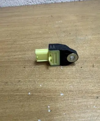 Toyota Prius (XW30) Airbag deployment crash/impact sensor 8983175020 F1310