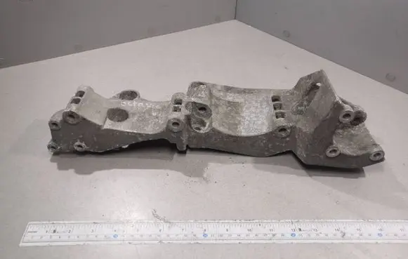 Skoda Octavia Mk1 (1U) Engine mounting bracket 06A903143P