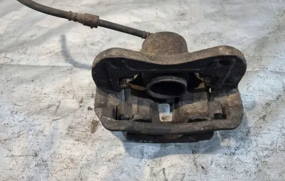 Hyundai Sonata Front brake caliper