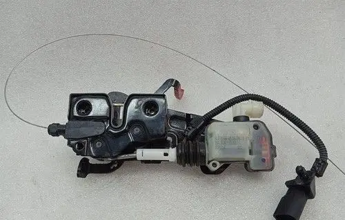 Porsche 718 Cayman 982 982c Engine bonnet/hood lock/latch loop/hook 9P1823501