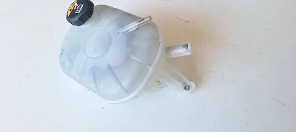 KIA Ceed Coolant expansion tank/reservoir 25430F2400