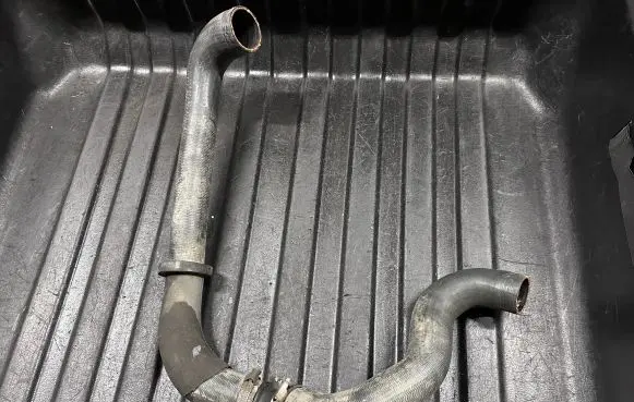 Land Rover Discovery 5 Intercooler hose/pipe FPLA6N650CB V6DMONO V1B6B